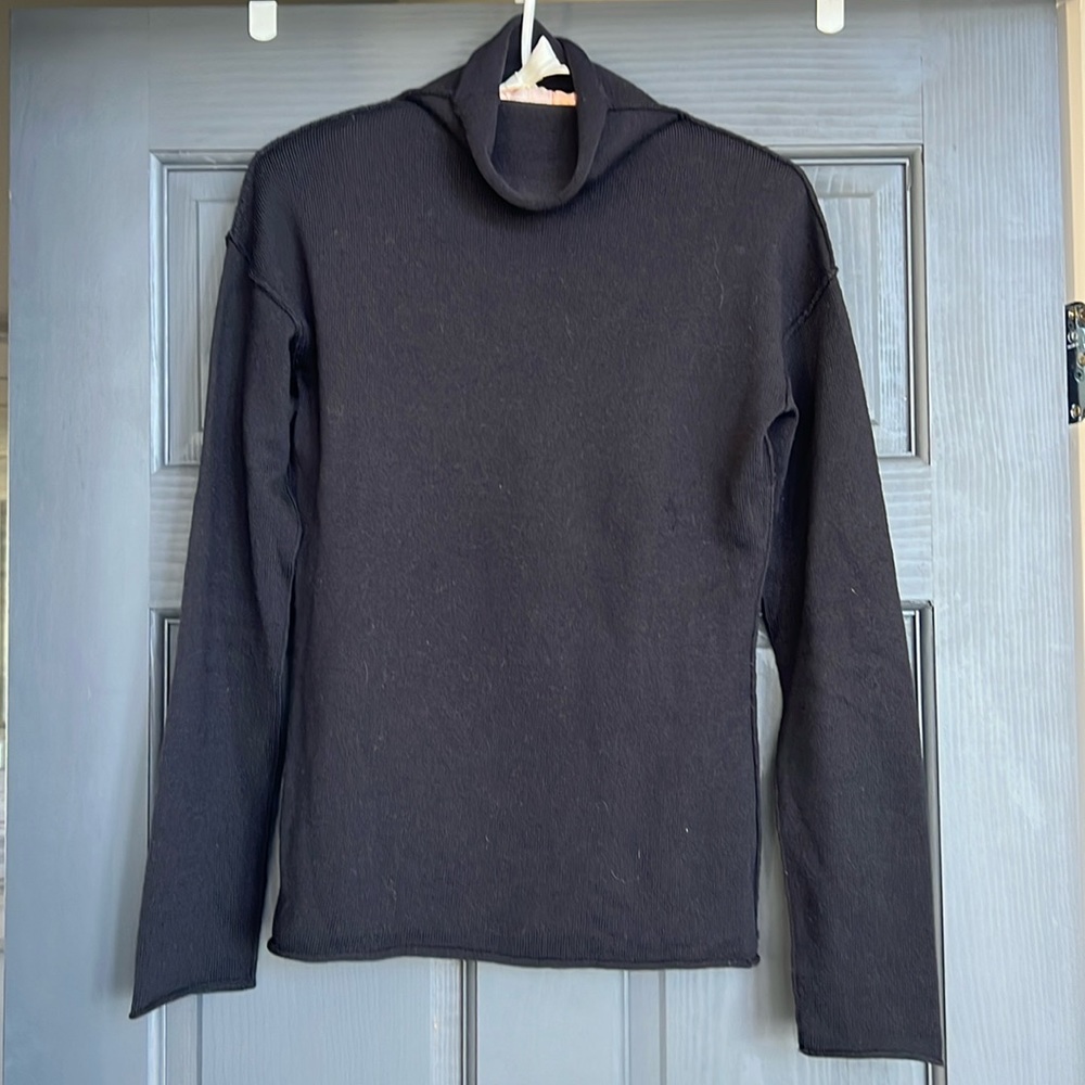 Banana Republic black sweater Italian merino wool size xsmall